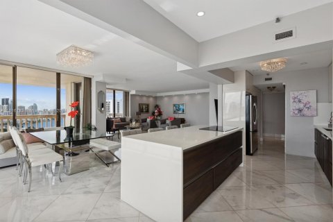 Copropriété à vendre à Aventura, Floride: 3 chambres, 220.27 m2 № 1240439 - photo 16