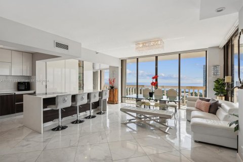 Condominio en venta en Aventura, Florida, 3 dormitorios, 220.27 m2 № 1240439 - foto 11