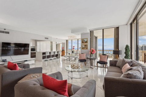 Condo in Aventura, Florida, 3 bedrooms  № 1240439 - photo 10