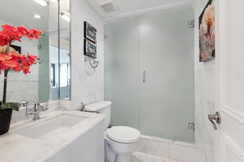 Condo in Aventura, Florida, 3 bedrooms  № 1240439 - photo 24