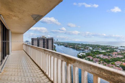 Condominio en venta en Aventura, Florida, 3 dormitorios, 220.27 m2 № 1240439 - foto 4