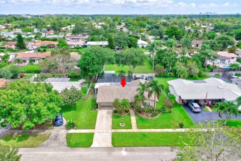 Villa ou maison à vendre à Hollywood, Floride: 3 chambres, 122.07 m2 № 1240404 - photo 9