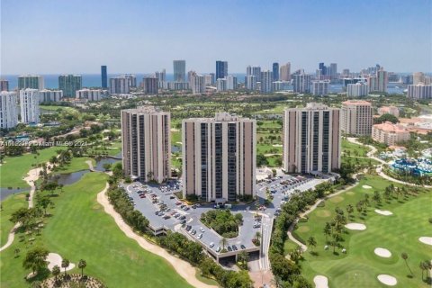 Condominio en venta en Aventura, Florida, 1 dormitorio, 84.82 m2 № 1289061 - foto 1