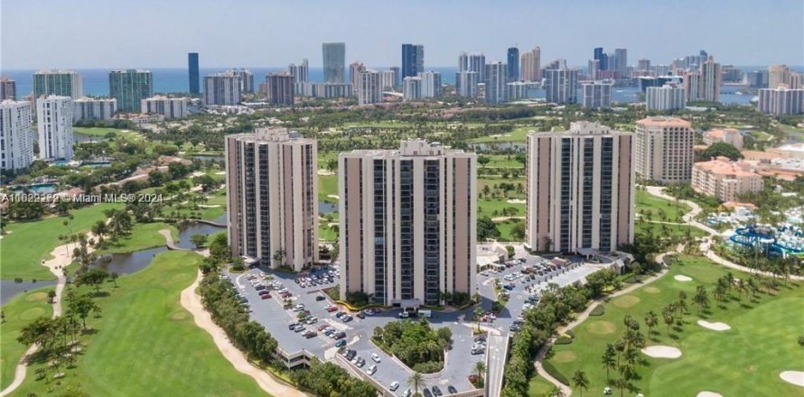 Condo in Aventura, Florida, 1 bedroom  № 1289061