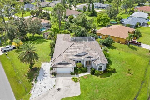 Villa ou maison à vendre à North Port, Floride: 4 chambres, 264.12 m2 № 1363173 - photo 4