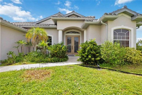 Villa ou maison à vendre à North Port, Floride: 4 chambres, 264.12 m2 № 1363173 - photo 7