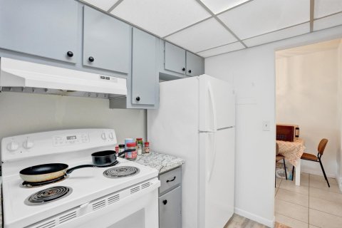 Condo in Boca Raton, Florida, 1 bedroom  № 1222390 - photo 20