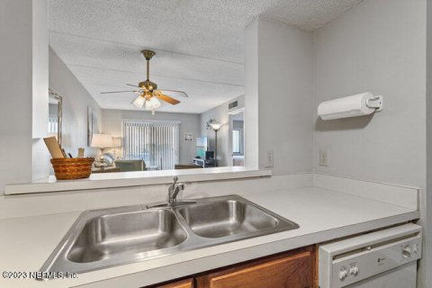 Condo in Saint Augustine, Florida, 2 bedrooms  № 807141 - photo 5