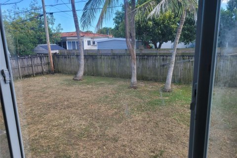 House in Miami, Florida 3 bedrooms, 103.12 sq.m. № 1271990 - photo 27