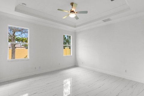 House in Vero Beach, Florida 4 bedrooms, 207.73 sq.m. № 981960 - photo 25