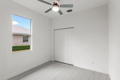 House in Vero Beach, Florida 4 bedrooms, 207.73 sq.m. № 981960 - photo 20