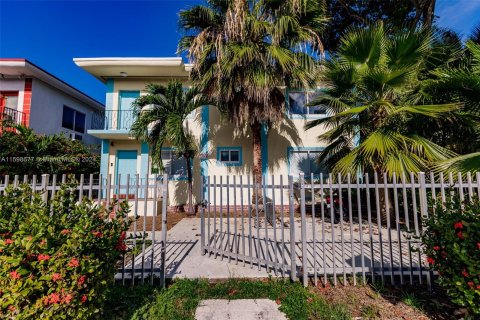 Copropriété à vendre à Miami Beach, Floride: 43.29 m2 № 1208336 - photo 1