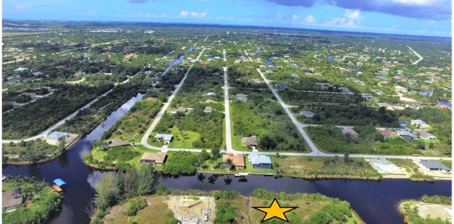 Terrain à Port Charlotte, Floride № 946946