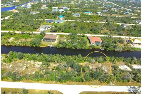 Terreno en venta en Port Charlotte, Florida № 946945 - foto 4