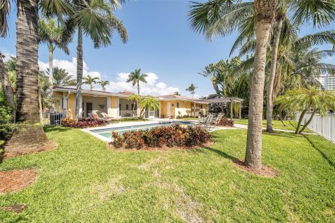 Casa en venta en Hallandale Beach, Florida, 3 dormitorios, 268.39 m2 № 1120077 - foto 30