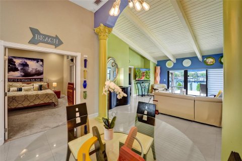 Villa ou maison à vendre à Hallandale Beach, Floride: 3 chambres, 156.08 m2 № 1235982 - photo 22