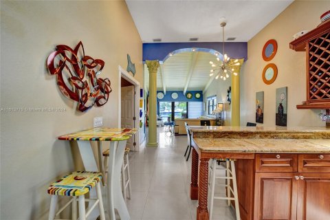 Villa ou maison à vendre à Hallandale Beach, Floride: 3 chambres, 156.08 m2 № 1235982 - photo 10