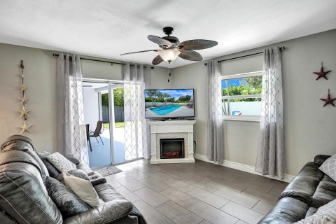 House in Boca Raton, Florida 4 bedrooms, 174.01 sq.m. № 1133135 - photo 25