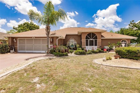 House in Punta Gorda, Florida 4 bedrooms, 269.04 sq.m. № 1163759 - photo 2