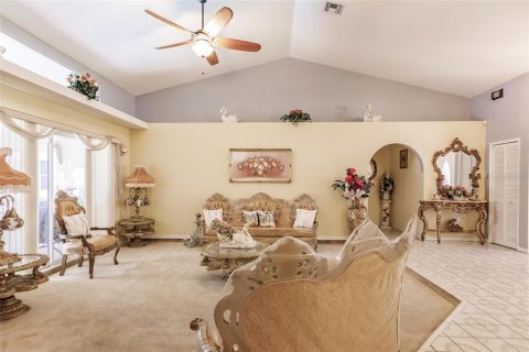 Villa ou maison à vendre à Punta Gorda, Floride: 4 chambres, 269.04 m2 № 1163759 - photo 8