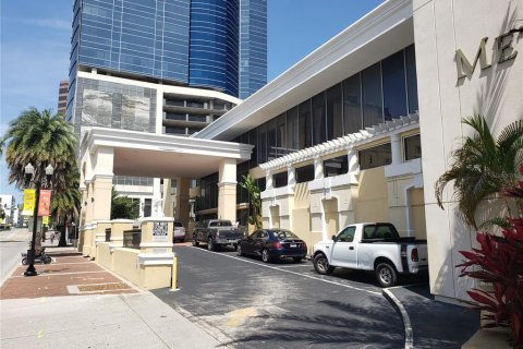 Condo in Orlando, Florida, 2 bedrooms  № 1376514 - photo 20