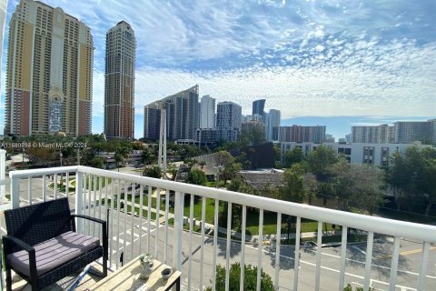 Copropriété à vendre à Sunny Isles Beach, Floride: 1 chambre, 86.4 m2 № 1162536 - photo 13