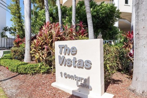 Condo in Miami Beach, Florida, 2 bedrooms  № 751770 - photo 2