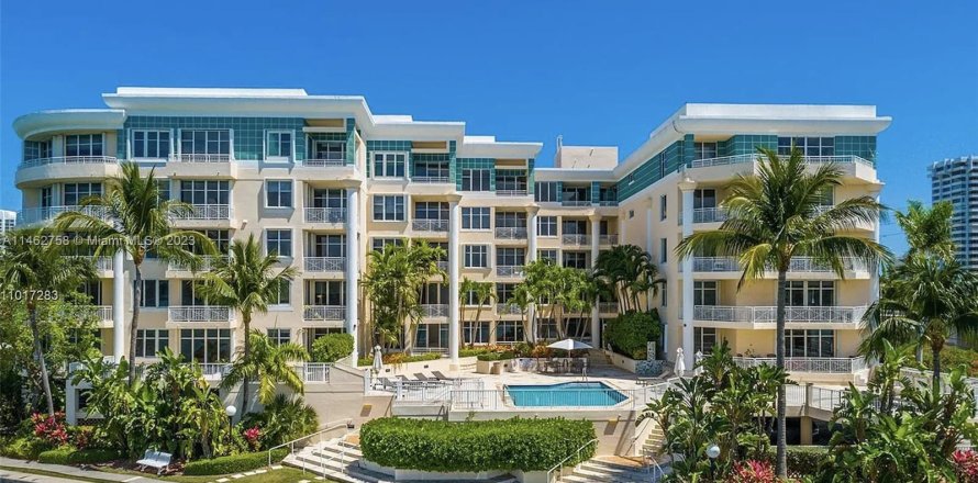 Condo in Miami Beach, Florida, 2 bedrooms  № 751770