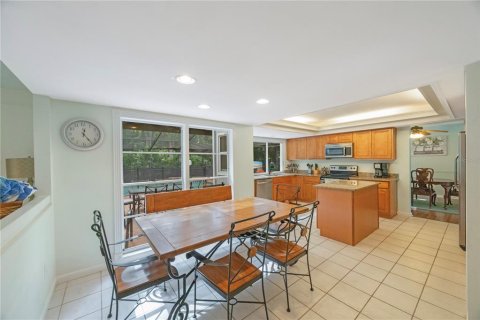 Casa en venta en Tampa, Florida, 4 dormitorios, 206.24 m2 № 1364308 - foto 13