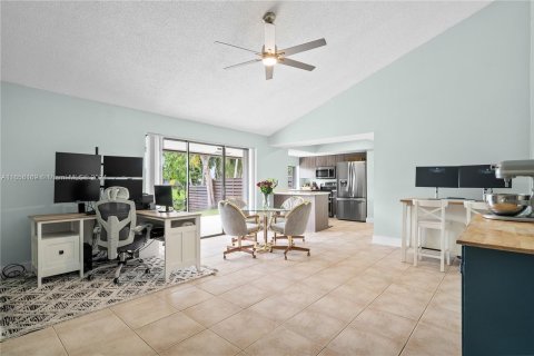 Casa en venta en Sunrise, Florida, 3 dormitorios, 134.71 m2 № 1377322 - foto 2