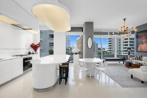 Copropriété à vendre à Miami Beach, Floride: 1 chambre, 110.09 m2 № 1377374 - photo 2