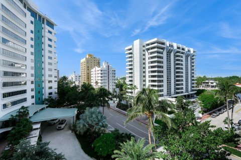 Condominio en venta en Miami Beach, Florida, 1 dormitorio, 110.09 m2 № 1377374 - foto 22