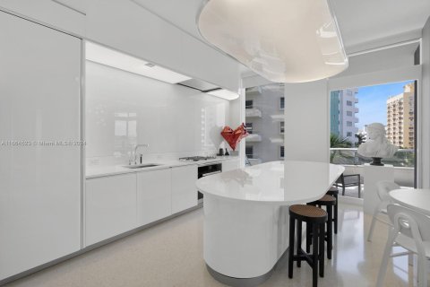 Copropriété à vendre à Miami Beach, Floride: 1 chambre, 110.09 m2 № 1377374 - photo 9