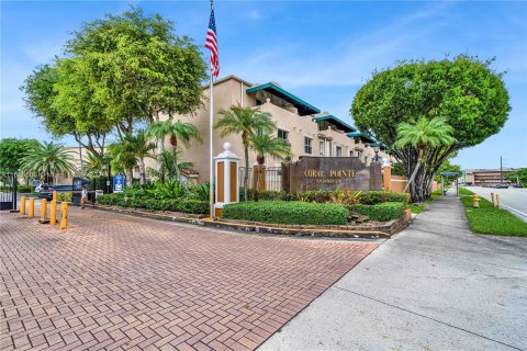 Copropriété à vendre à Miami, Floride: 2 chambres, 78.5 m2 № 1367107 - photo 5