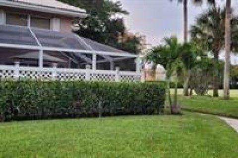 House in West Palm Beach, Florida 2 bedrooms, 125.42 sq.m. № 1367108 - photo 2