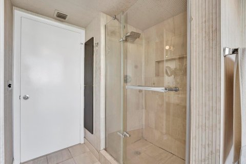 Condo in Aventura, Florida, 2 bedrooms  № 857070 - photo 20