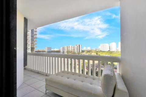 Copropriété à vendre à Aventura, Floride: 2 chambres, 114.27 m2 № 857070 - photo 10