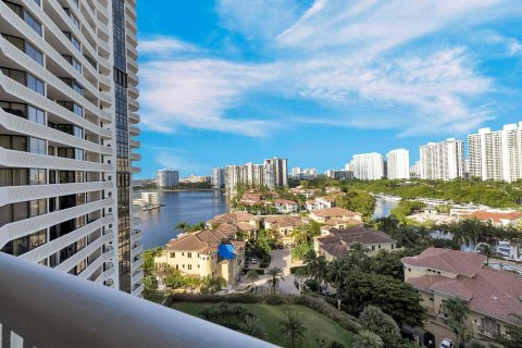 Condo in Aventura, Florida, 2 bedrooms  № 857070 - photo 6