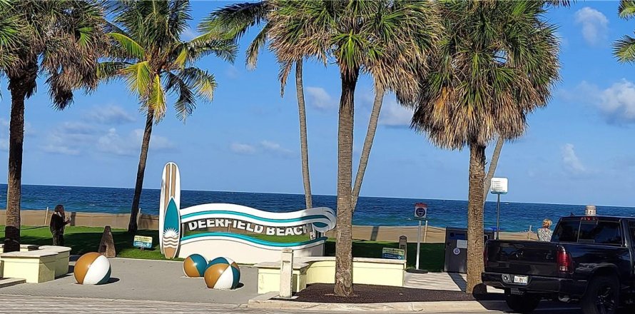 Condominio en Deerfield Beach, Florida, 3 dormitorios  № 1230172