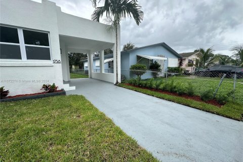 Villa ou maison à vendre à Miami, Floride: 3 chambres, 125.98 m2 № 1394888 - photo 1