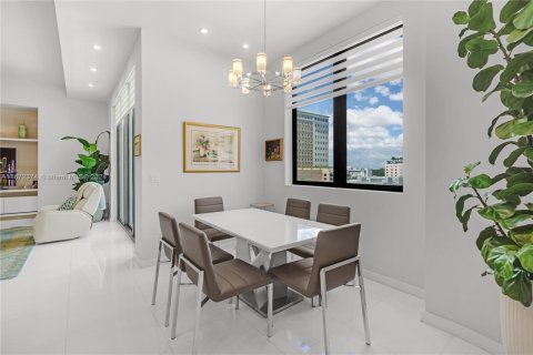 Condominio en venta en Coral Gables, Florida, 3 dormitorios, 232.63 m2 № 1394850 - foto 8