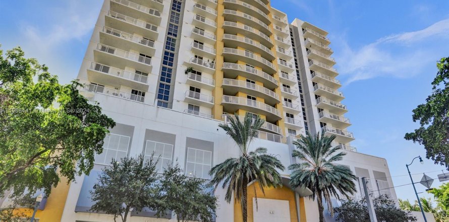 Condo in Miami, Florida, 2 bedrooms  № 1162785