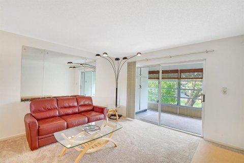 Condo in Tamarac, Florida, 1 bedroom  № 581093 - photo 22