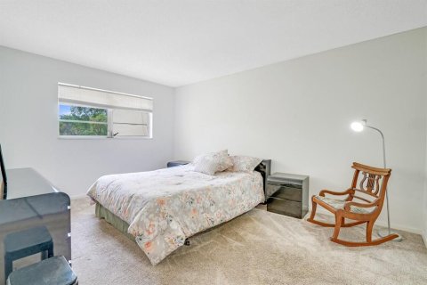 Condo in Tamarac, Florida, 1 bedroom  № 581093 - photo 18