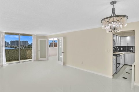 Copropriété à vendre à Hallandale Beach, Floride: 2 chambres, 102.19 m2 № 1309903 - photo 5