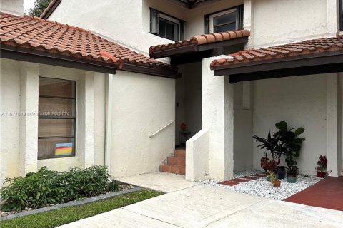 House in Miami, Florida 2 bedrooms, 114.27 sq.m. № 1141915 - photo 2