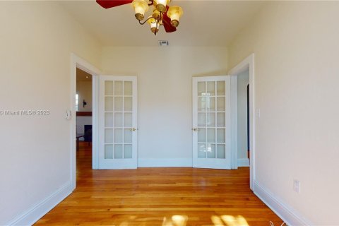 Casa en venta en Coral Gables, Florida, 3 dormitorios, 185.99 m2 № 851419 - foto 29