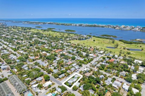 Villa ou maison à vendre à Lake Worth, Floride: 3 chambres, 139.35 m2 № 1183399 - photo 1