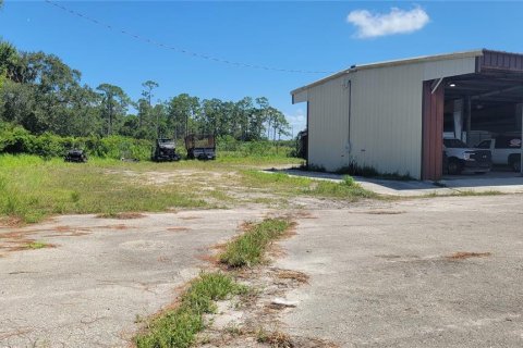 Immobilier commercial à vendre à Okeechobee, Floride: 590.67 m2 № 689264 - photo 8