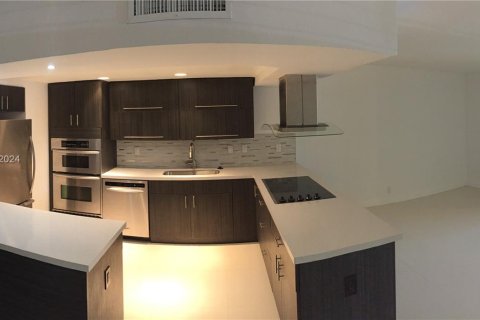 Townhouse in Aventura, Florida 3 bedrooms, 123.56 sq.m. № 1367592 - photo 2